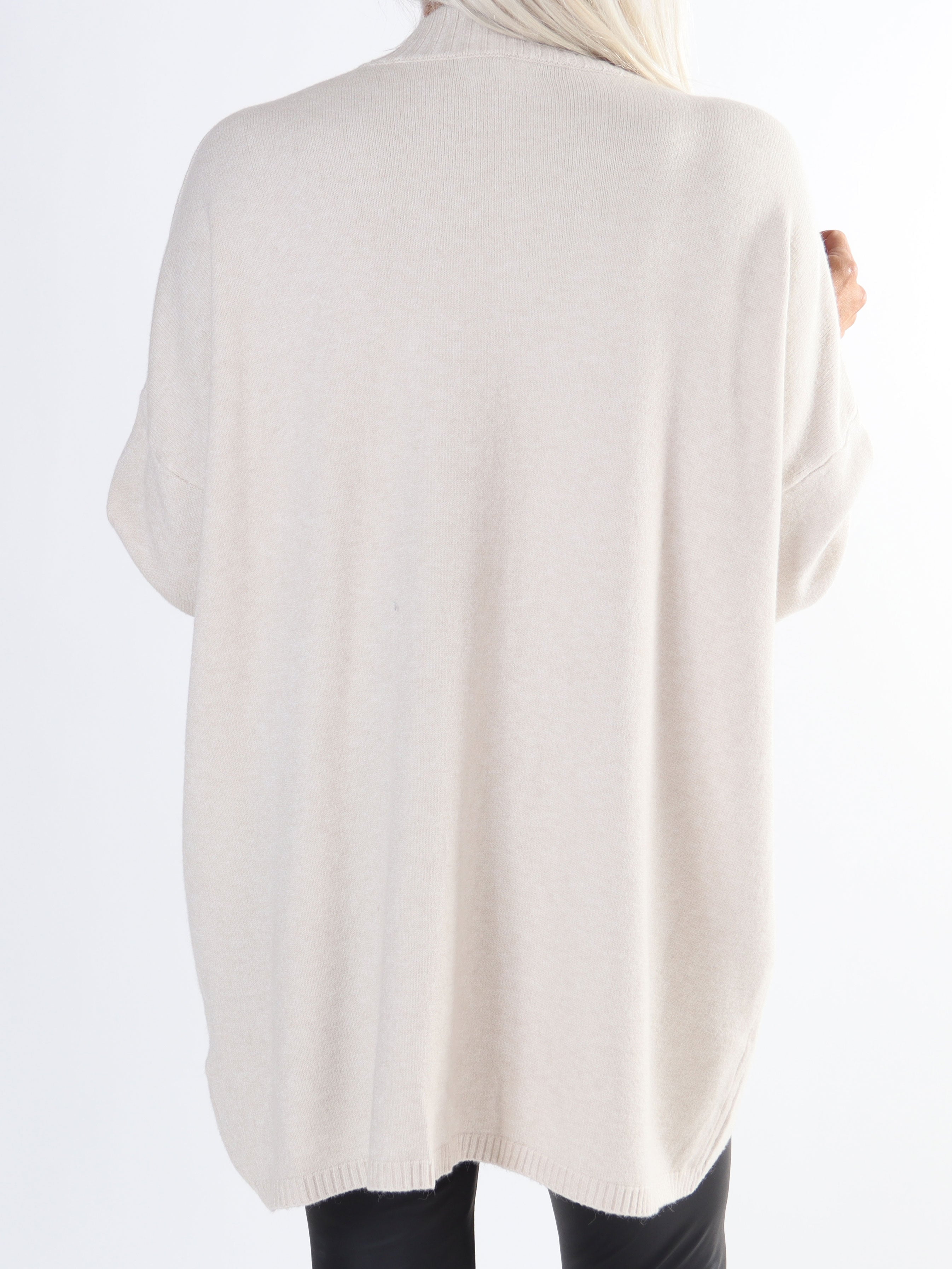 Amora - Lång mjuk plus size tröja